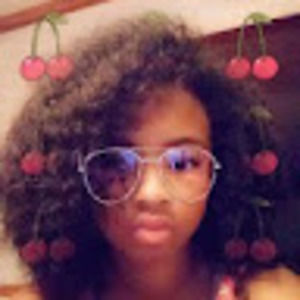 Meet your Posher, Desiree